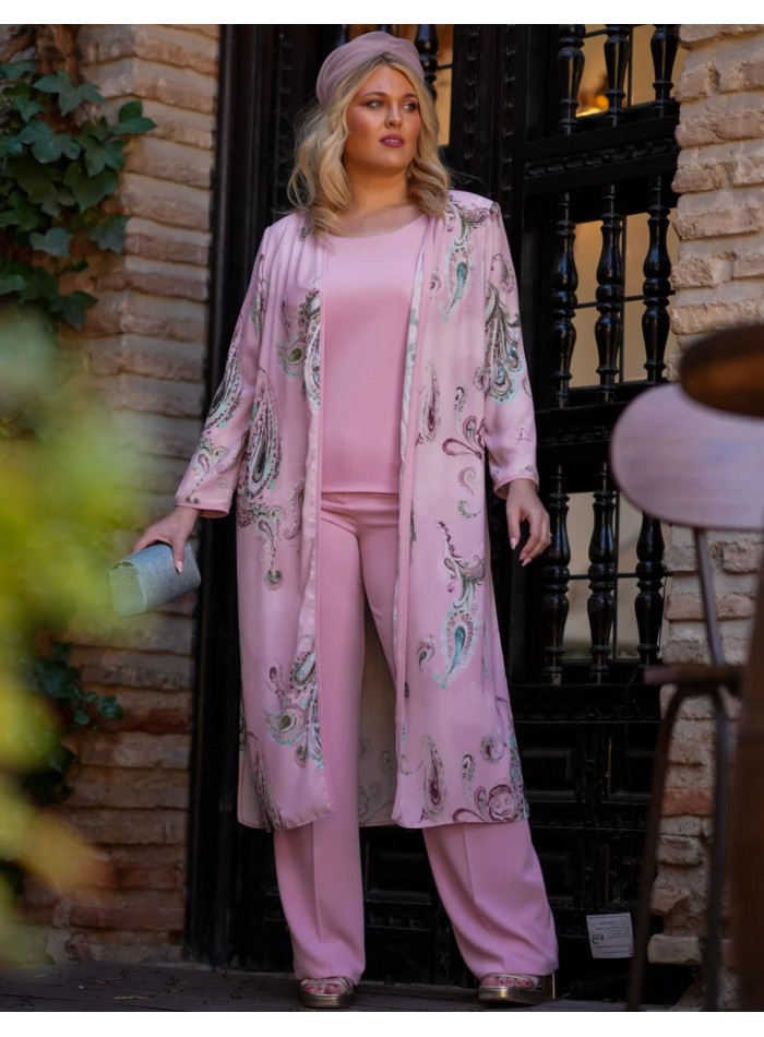 Conjunto de tres piezas en color rosa