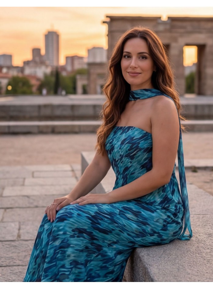 Conjunto d dos piezas en tonos azules para invitada