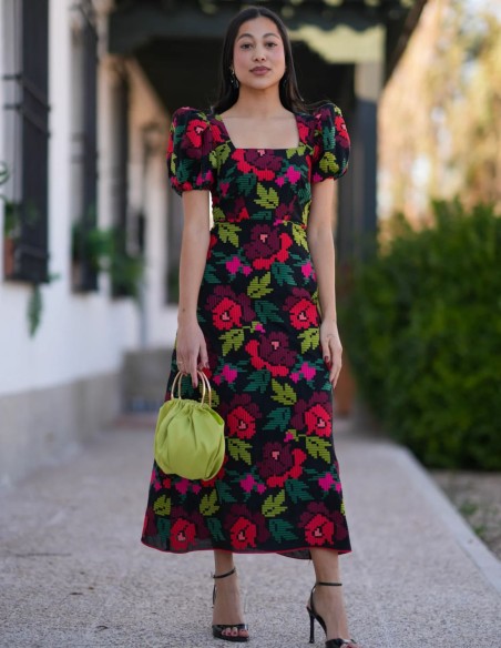 Robe midi en brocart multicolore avec manches bouffantes et jupe crayon