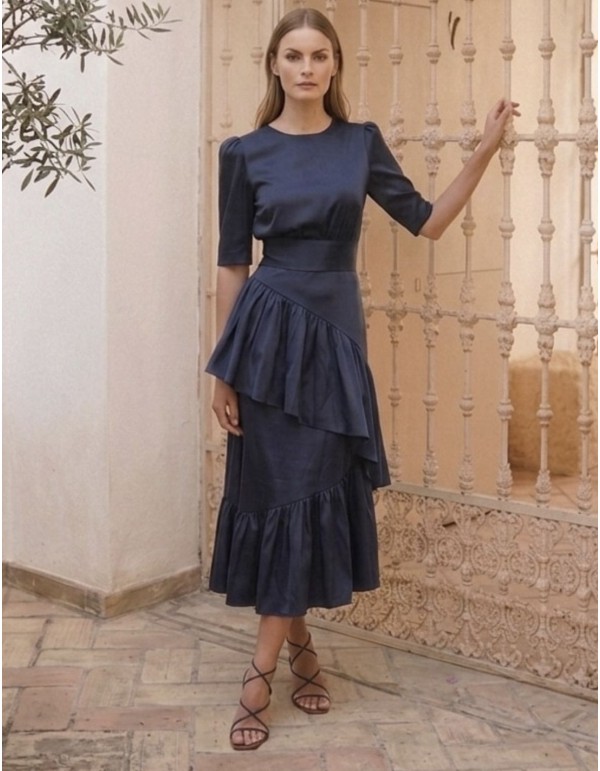 Jupe midi en taffetas bleu avec volants et ourlet...