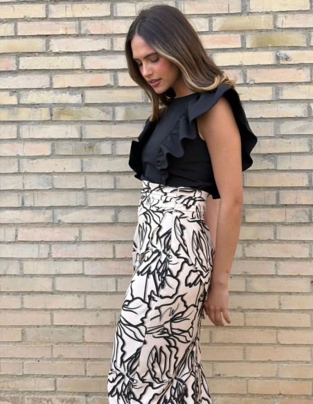Falda midi de vuelo con estampado en blanco y negro para invitada