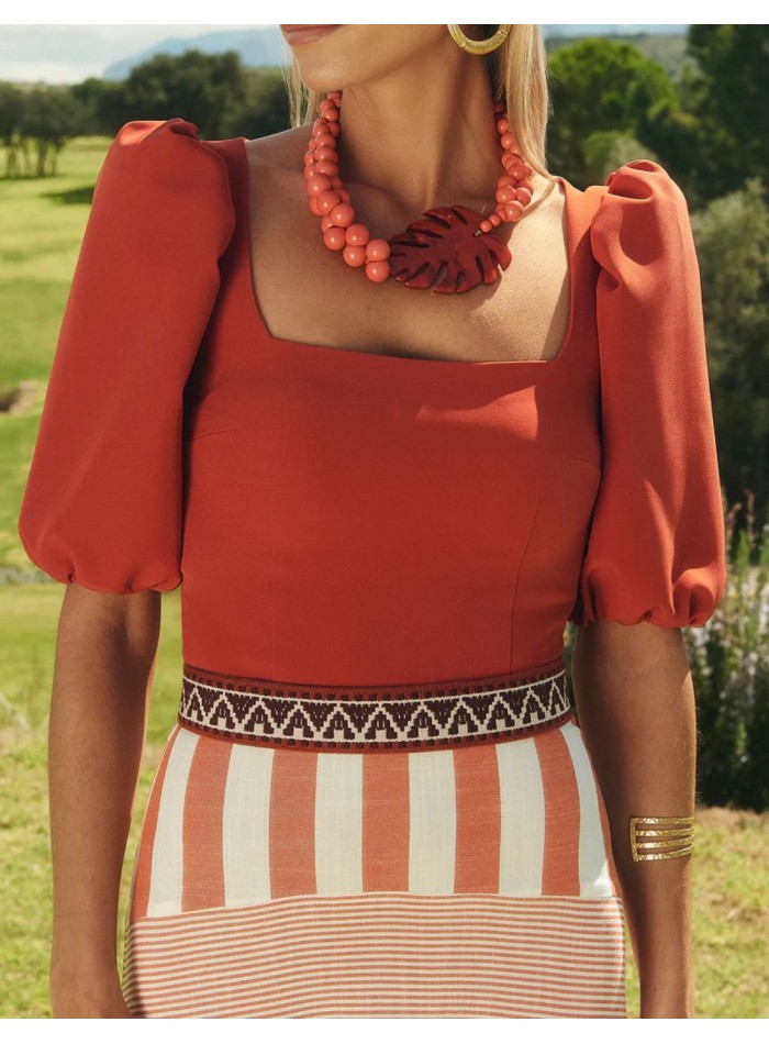 Guest top with puffed sleeves and square neckline