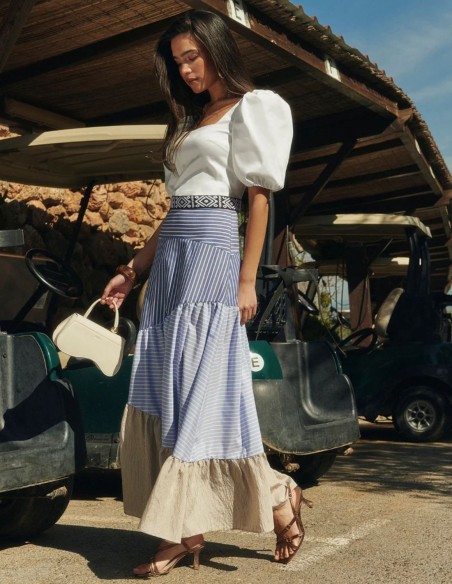 Top pour invités avec encolure carrée et manches bouffantes