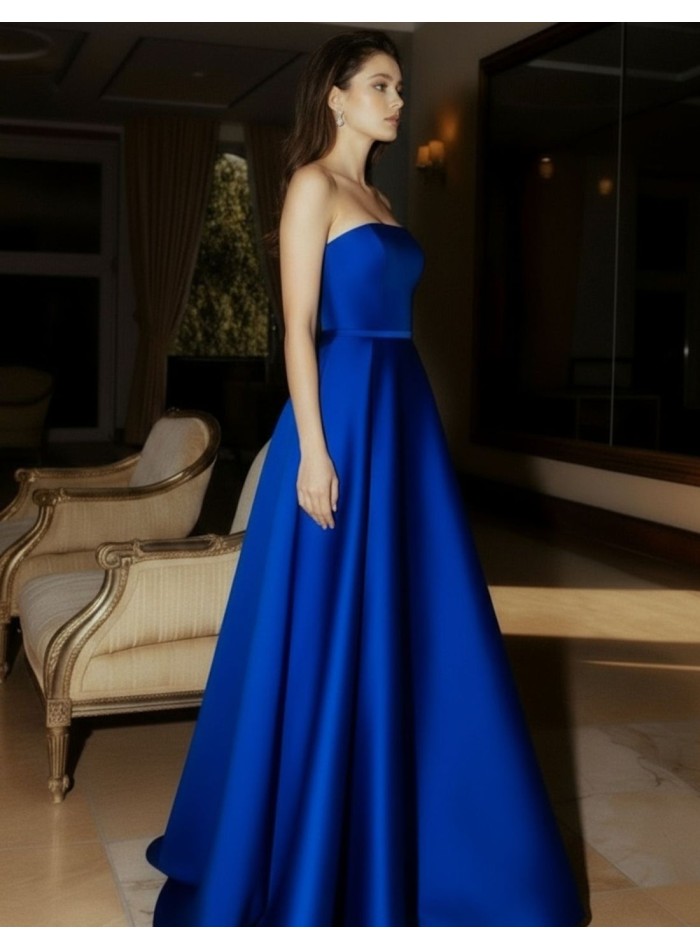 Vestido estructurado en color azul palabra de honor con abertura lateral