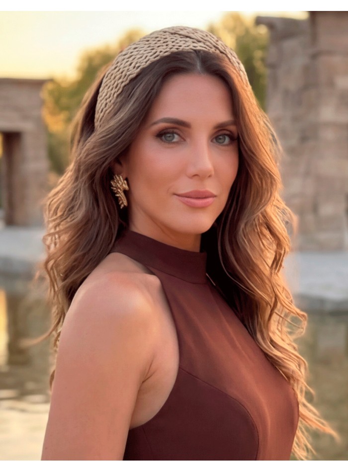 Bandeau tricoté à la main en beige naturel pour les invités