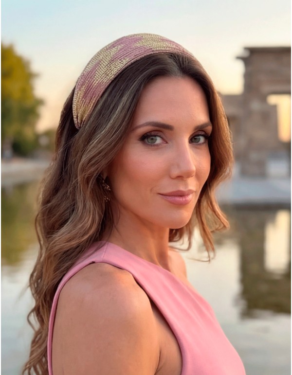 Diadema bicolor en zigzag dorado y rosa para invitada