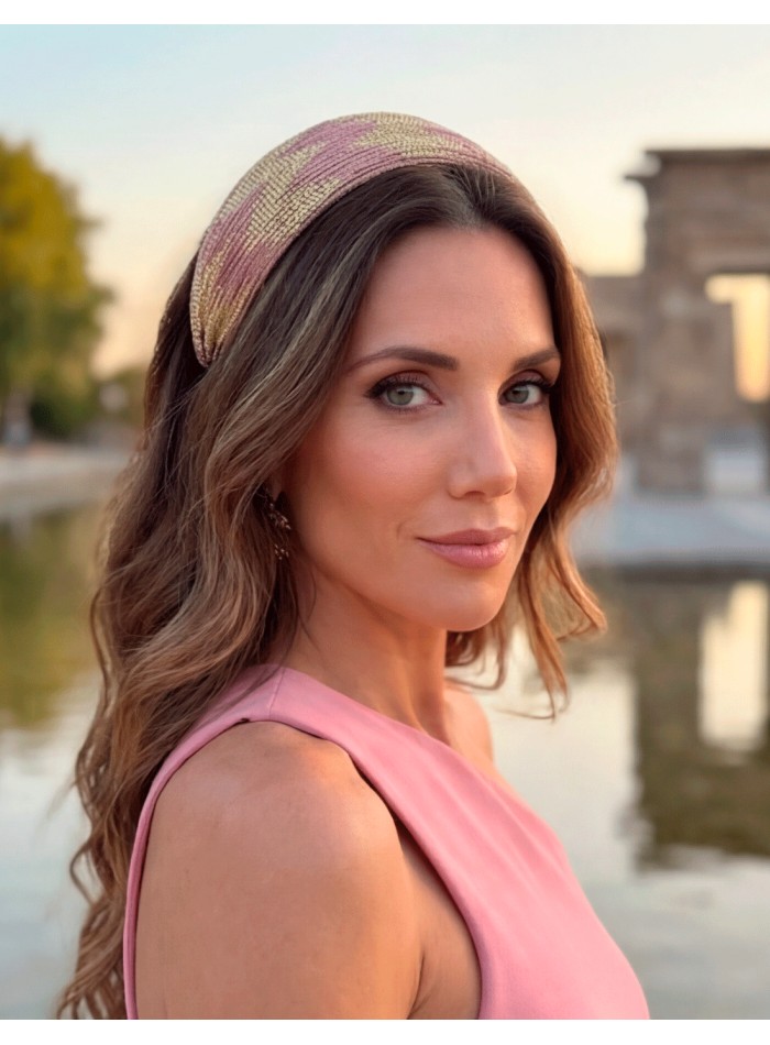 Diadema bicolor en zigzag dorado y rosa para invitada