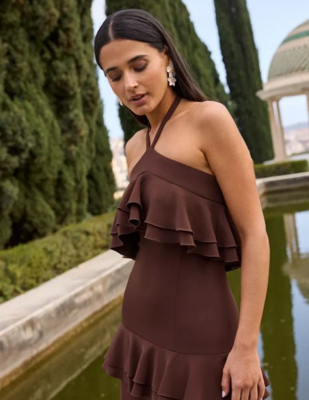 Vestido largo marrón con escote halter