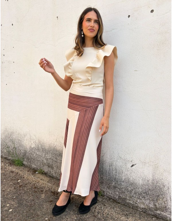 Sleeveless short top with ruffle detail 2