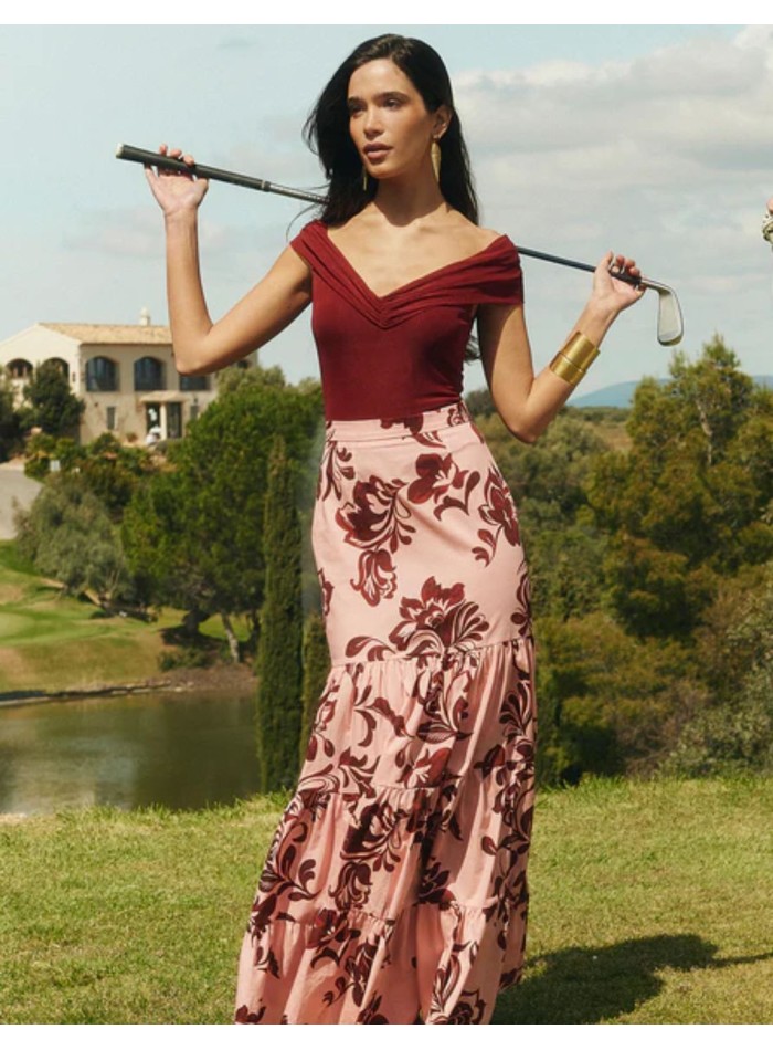 Long skirt with floral print in shades of pink