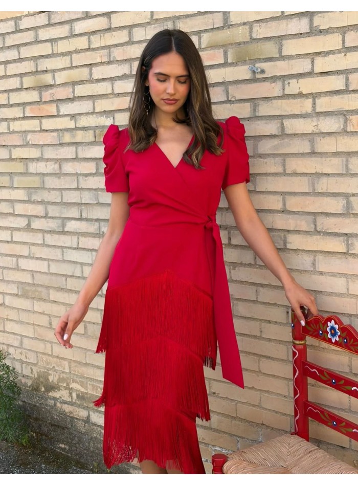 Robe midi croisée rouge avec jupe frangée