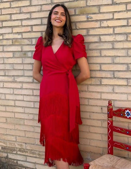 Robe midi croisée rouge avec jupe frangée