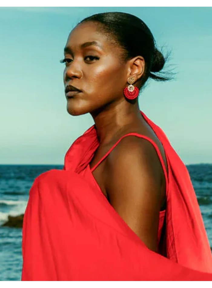 Boucles d'oreilles dorées faites à la main avec...