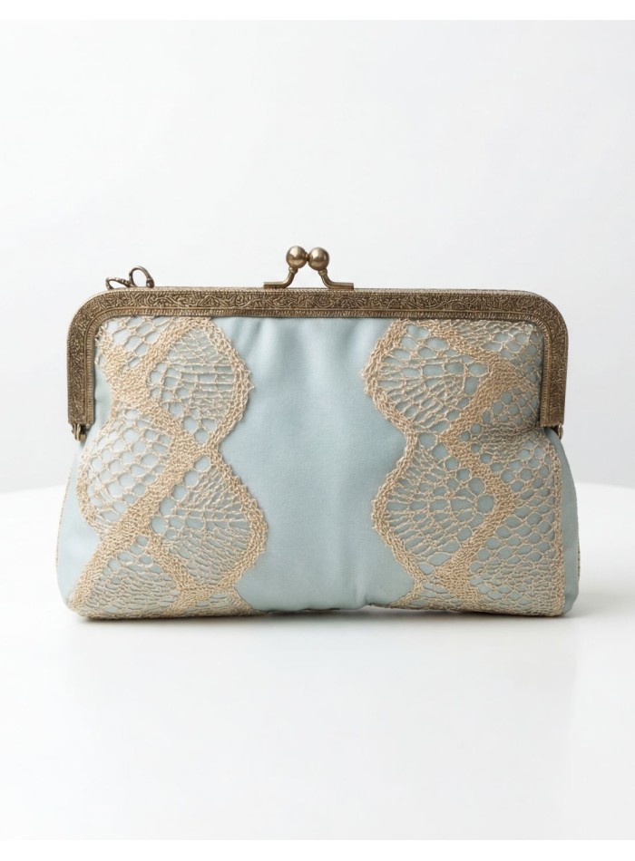 Bolso azul cielo con encaje de bolillos...