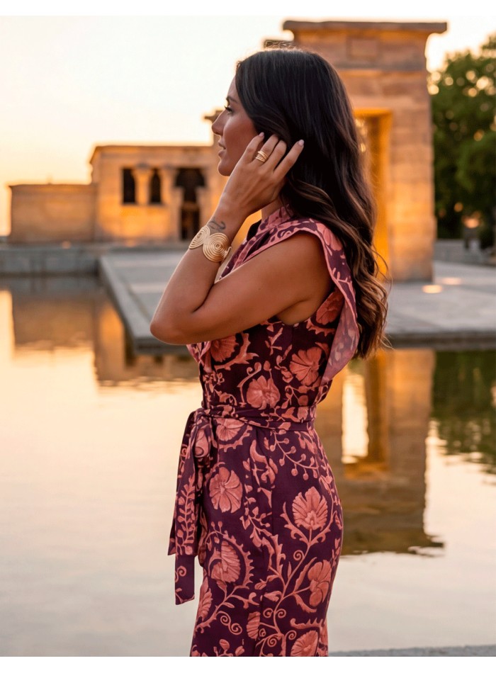 Tenue d'invité avec un pantalon et un haut...