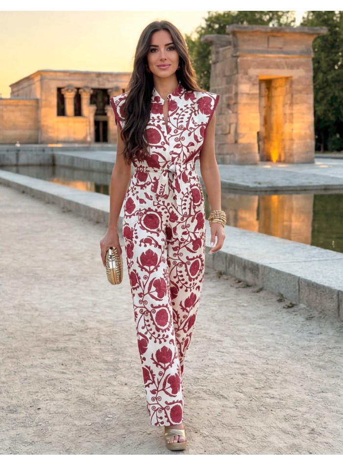 Conjunto de invitada con pantalón y top...