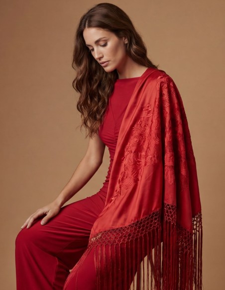 Mantón de Manila rojo pequeño bordado a mano con flecos artesanales