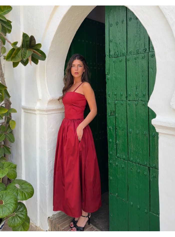 Conjunto para invitada de top y falda en tafeta rojo