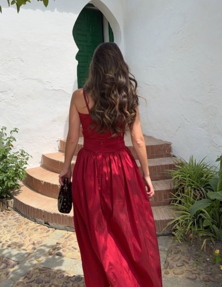 Conjunto para invitada de top y falda en tafeta rojo - Ane Ibañez