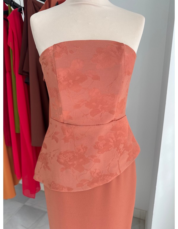 Two-piece set with asymmetrical top and midi skirt 2