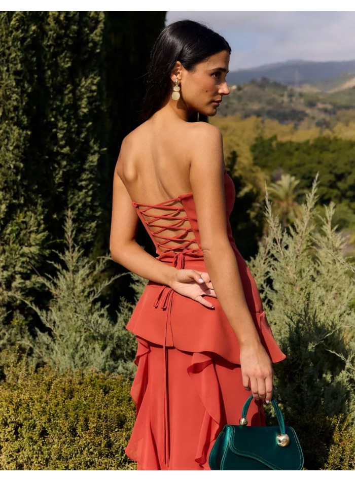 Robe longue à bretelles avec jupe en mousseline...