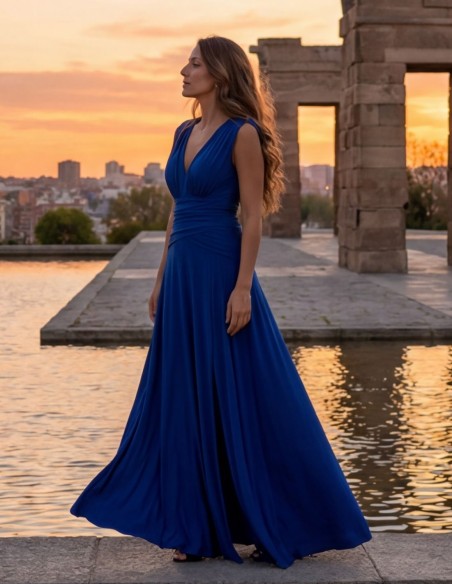 Vestido largo azul klein con escote en pico y drapeado