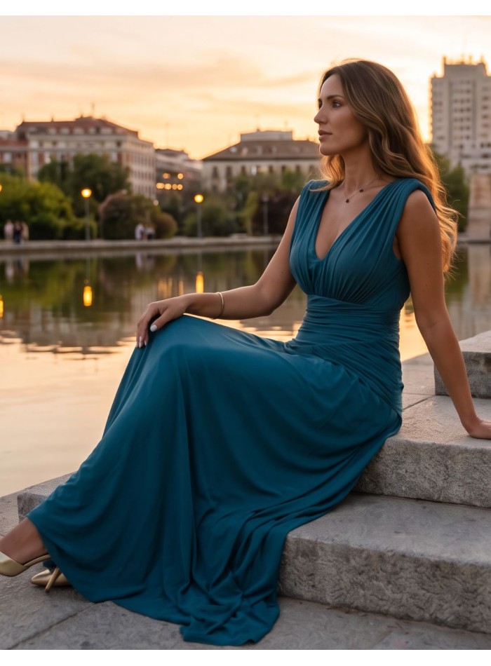 Vestido largo verde petróleo con drapeado en la cintura