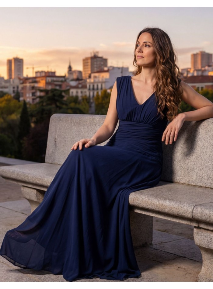 Vestido largo de invitada azul marino con...