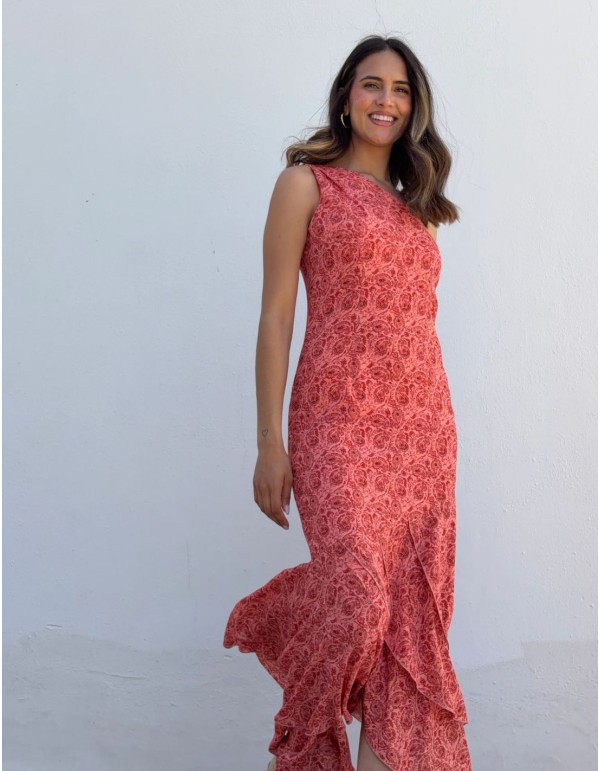 Vestido midi estampado en tonos coral con escote asimétrico