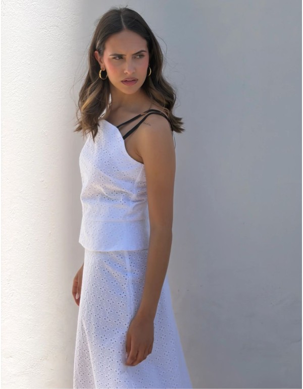 Two-piece white set in Swiss embroidery 2