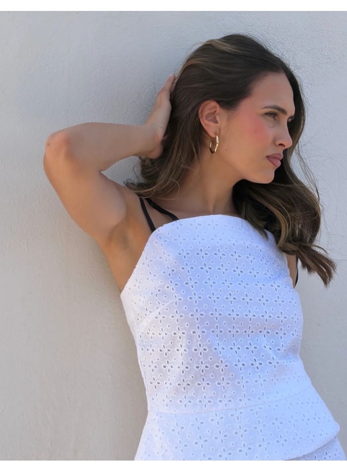 Ensemble deux pièces blanc avec broderie suisse