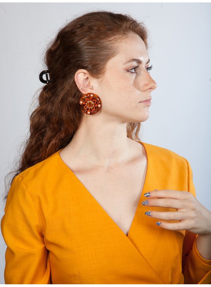 Circular earrings with crystal stones with...