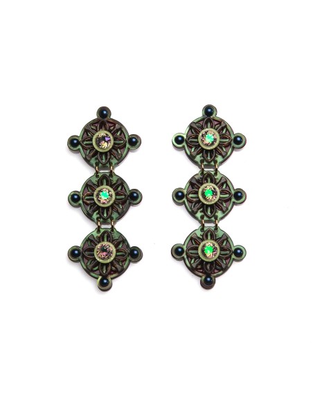 Long earrings with crystal pearls with pearlized effect