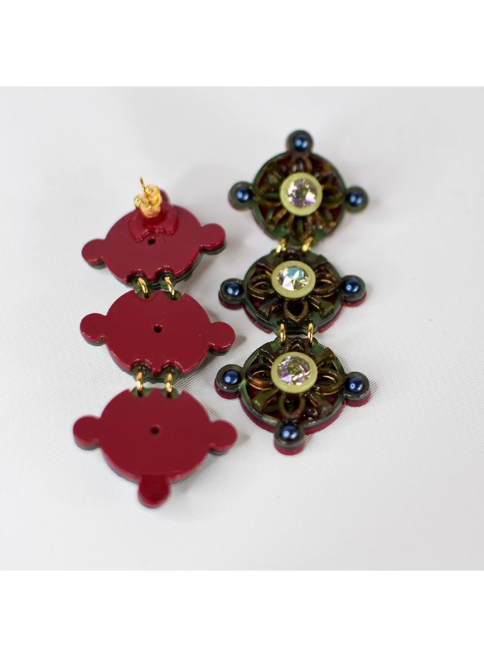 Longues boucles d'oreilles avec perles de verre...