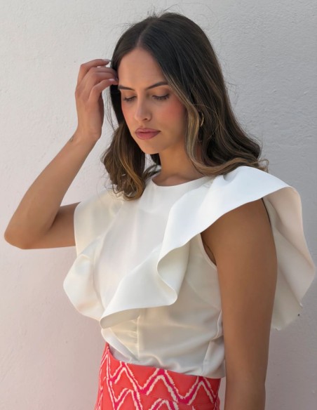 Top para invitada con maxi volantes