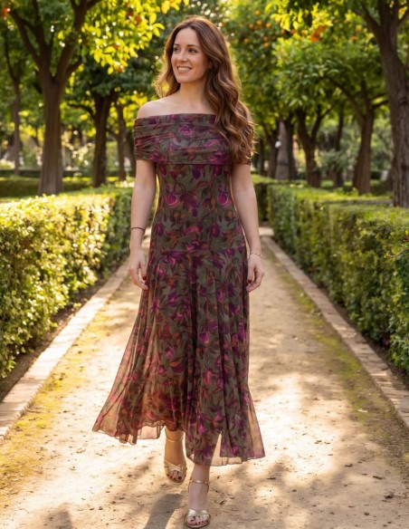 Vestido midi verde militar floral con escote bardot y falda fluida