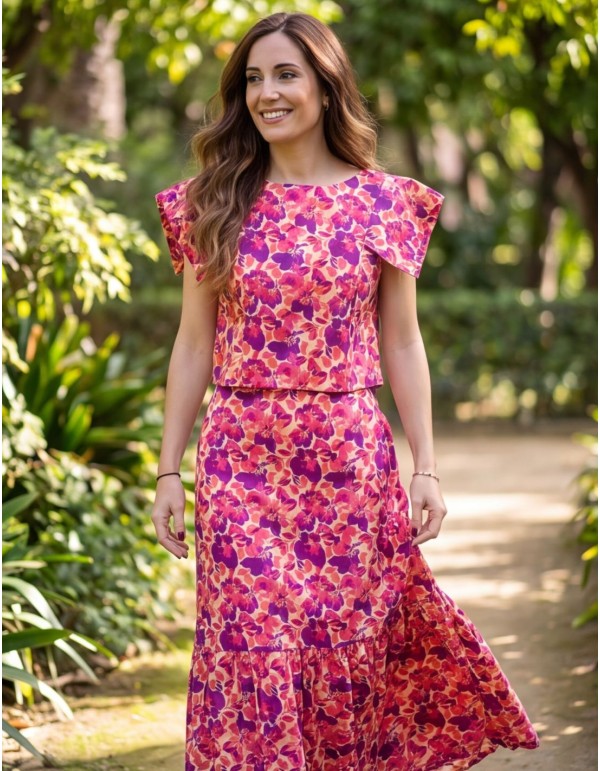 Ensemble dans les tons rose et violet avec top structuré...