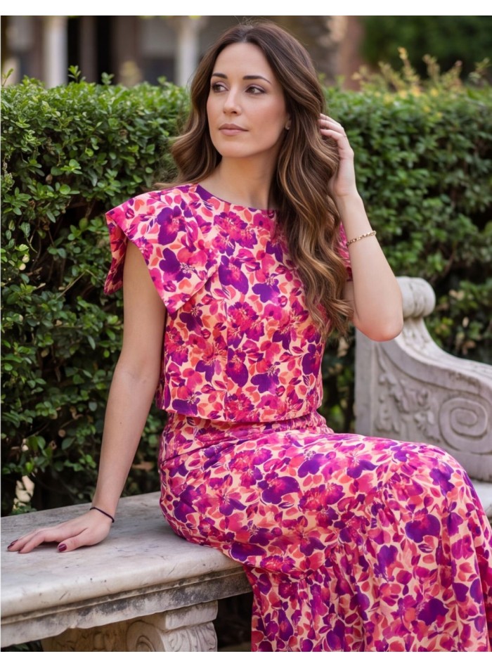 Conjunto de dos piezas con top y falda