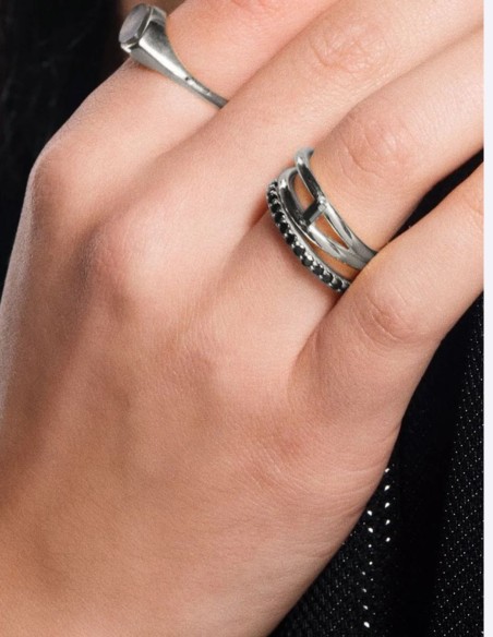 Silver ring with black semiprecious stones