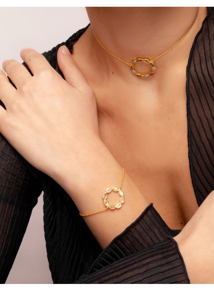 Bracelet en or avec cercle de pierres
