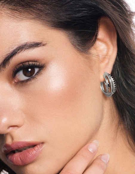 Boucles d'oreilles triples en argent sterling avec zircon noir