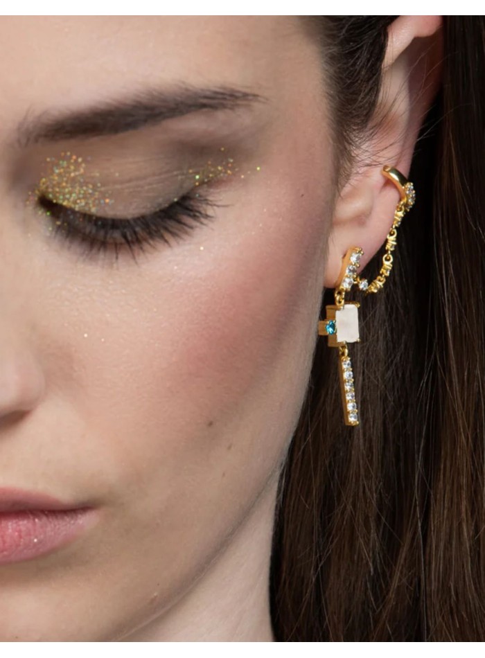 Longues boucles d'oreilles avec pierres...