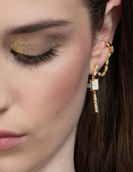 Longues boucles d'oreilles avec pierres naturelles et zircons