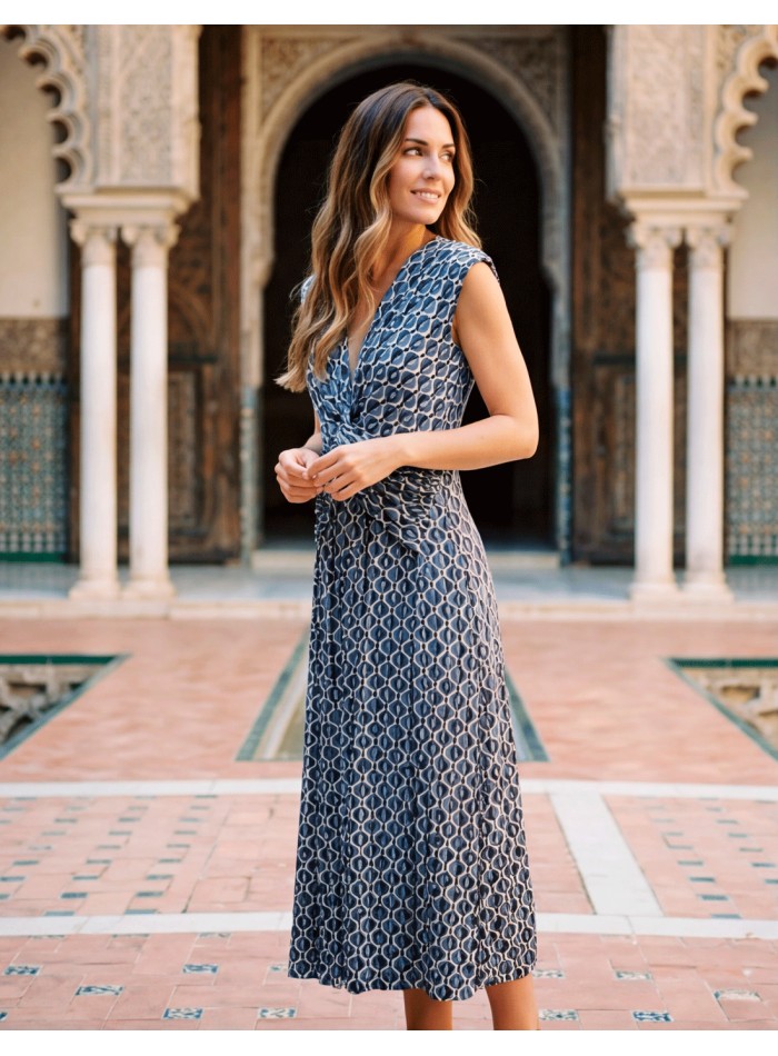 Vestido midi estampado azul con escote en pico...