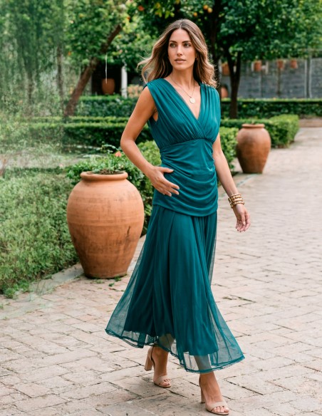 Vestido midi color petróleo con escote pico y falda fluida