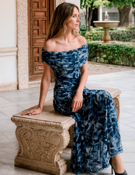 The perfect midi dress for morning weddings and events where you are looking for elegance with a romantic touch.