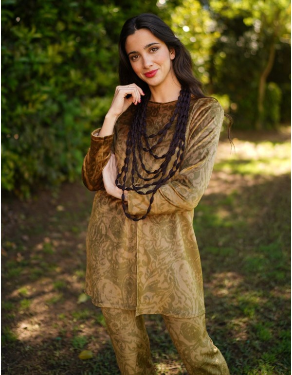Printed velvet blouse and pants set 2