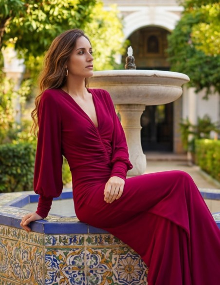 Mono elegante para invitada con drapeados y pantalón de pata de elefante