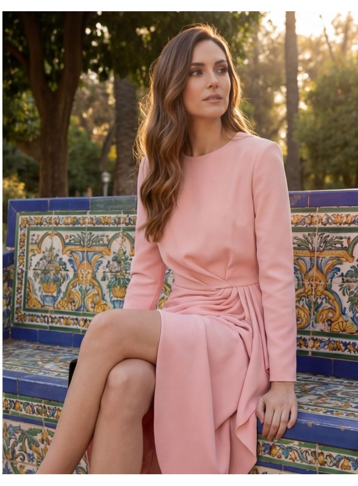 Robe de soirée midi avec ruchés et taille cintrée