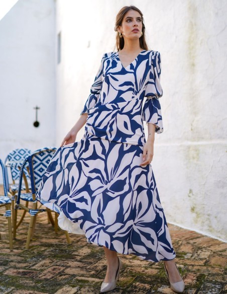 Vestido midi estampado de flores con escote en pico
